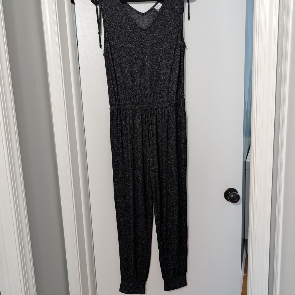 Chic Black Sleeveless Jumpsuit